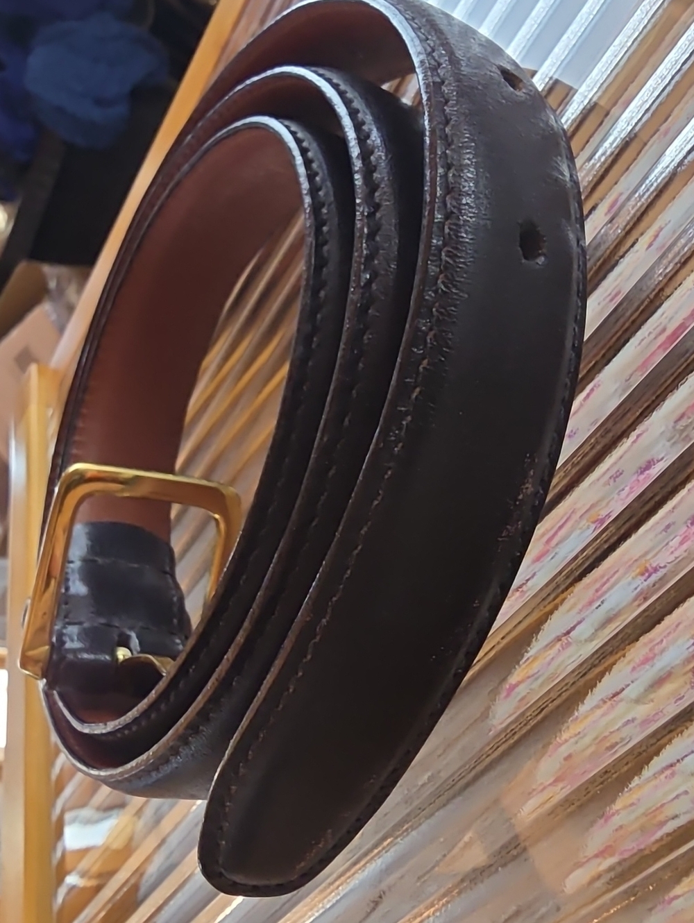 Classic Men's Leather Roundtree & York  Belt in Black with Golden Brass  Buckle